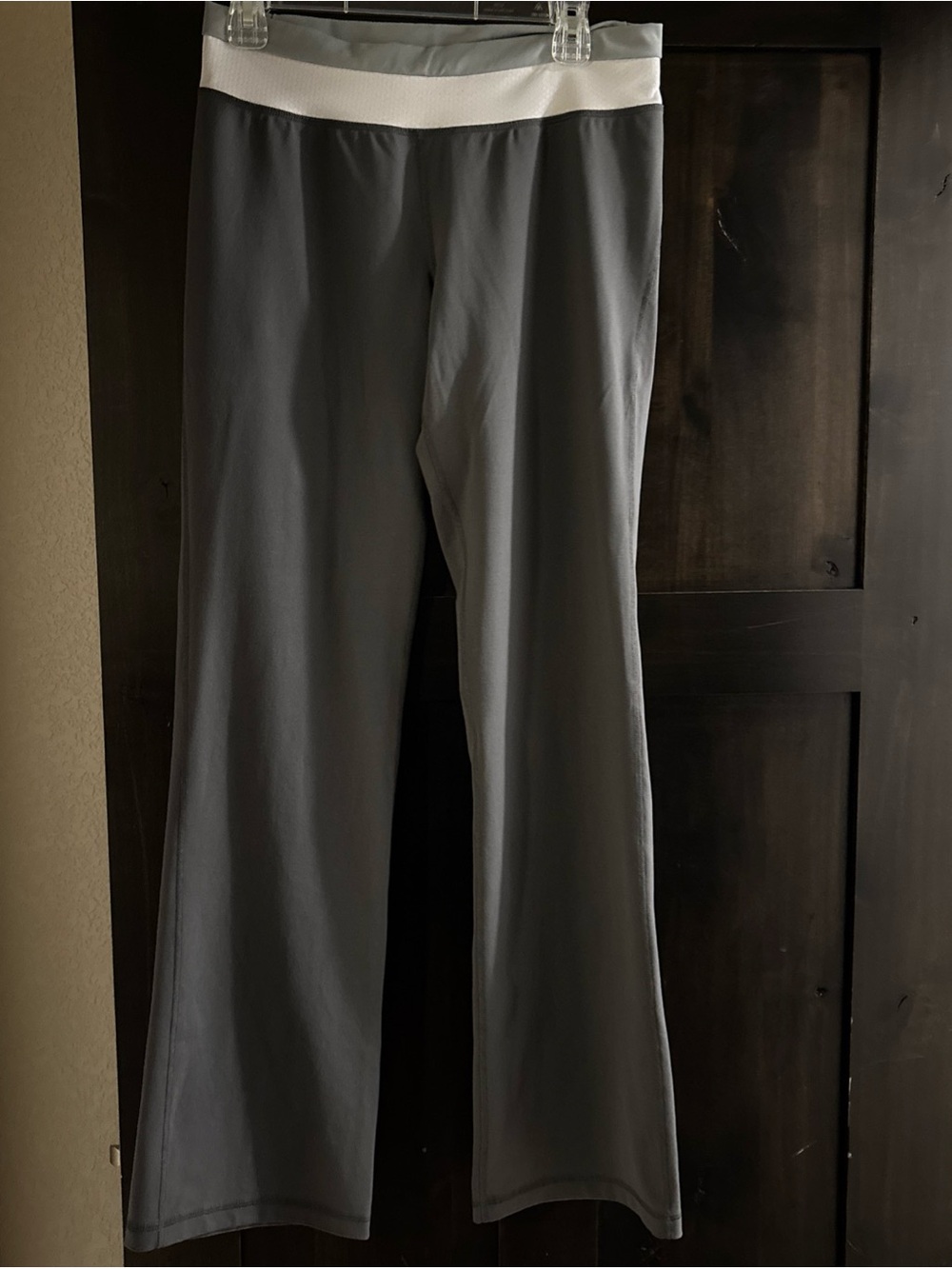 Patagonia Gray Activewear Pants Flare Leg Women’s Size Large